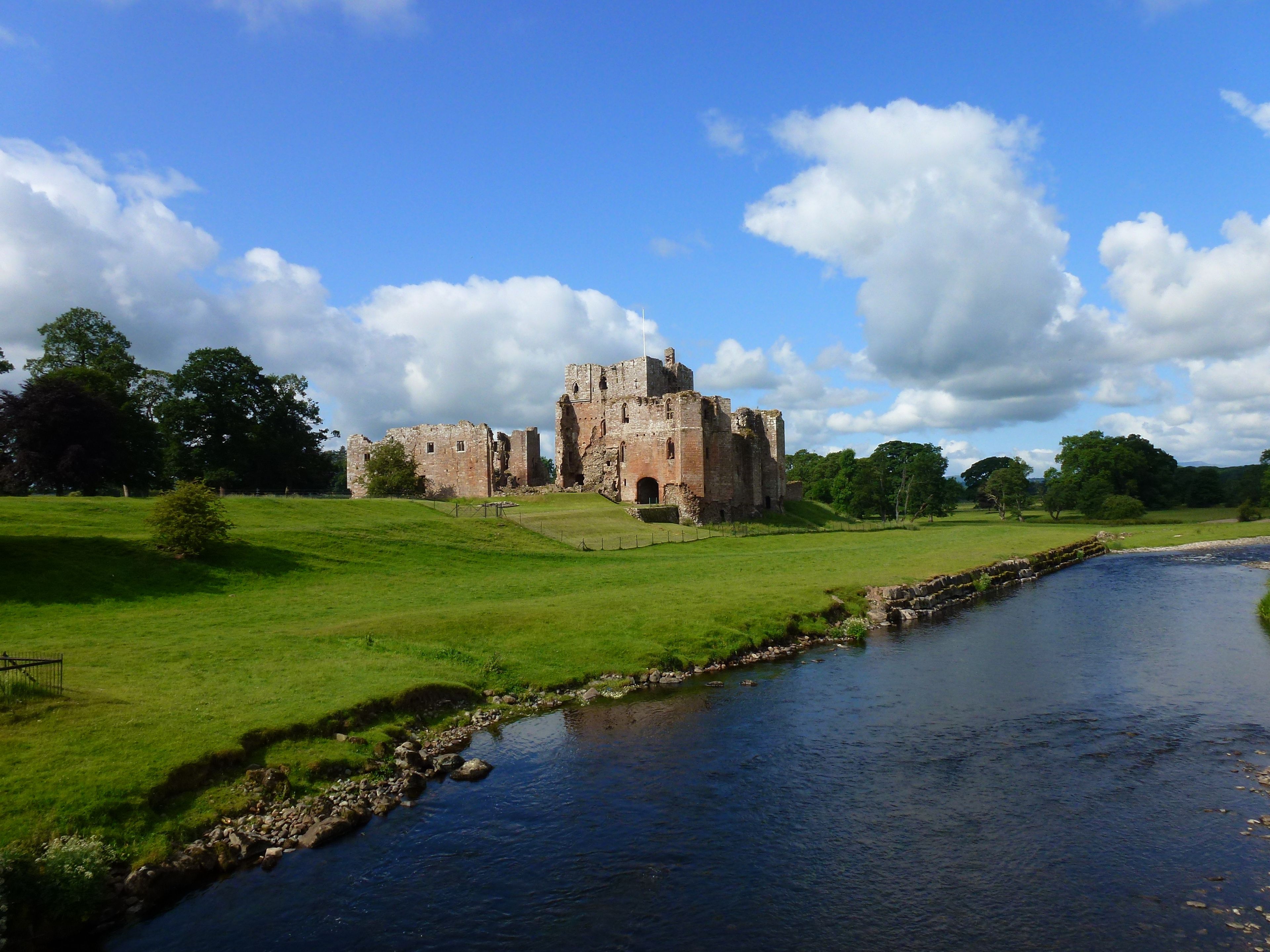 brougham castle in cumbria